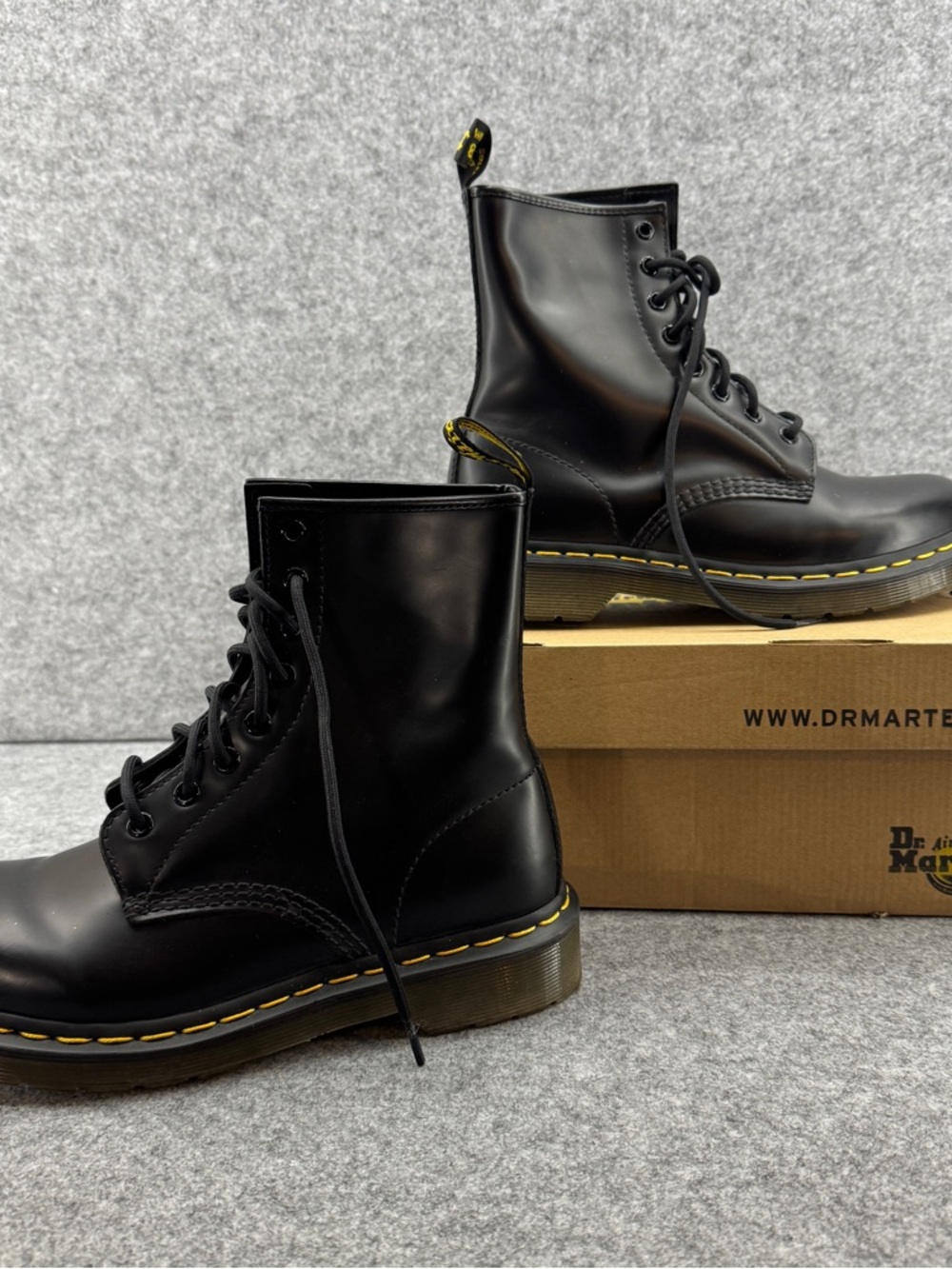 Dr. Martens 1460 Smooth Black Leather Lace-Up Boots Women Size 8
